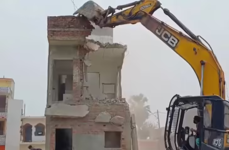 लोधेश्वर महादेव धाम कॉरिडोर निर्माण: बाराबंकी में प्रशासन की कार्रवाई तेज, अधिग्रहित भवन हटाने की प्रक्रिया शुरू
