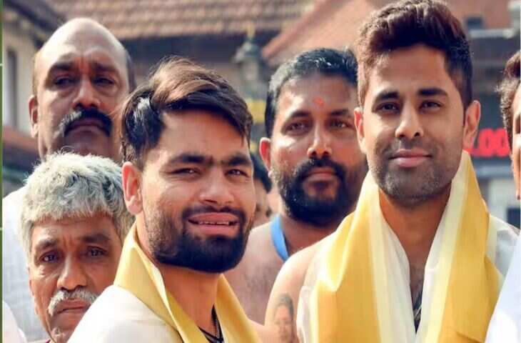 Team India Temple Visit: 5वें T20 से पहले तिरुवनंतपुरम मंदिर विजय का आशीर्वाद लेने पहुंची टीम इंडिया, कप्तान सूर्या ने भी की पूजा