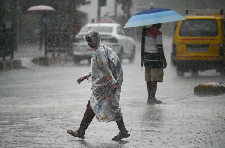 12 दिन की देरी से मुंबई पहुंचा मानसून, कई इलाकों में झमाझम बारिश; वीडियो में जाने MP में बिजली गिरने से एक लड़की की मौत
