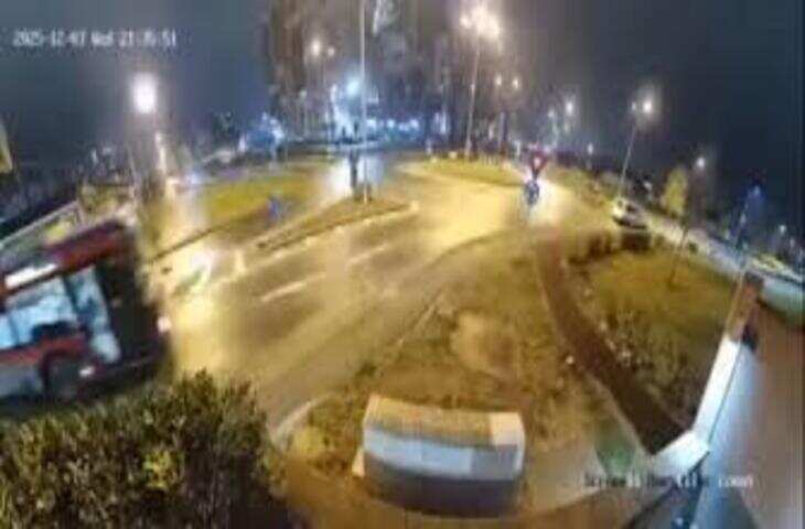 कारों के ऊपर से रॉकेट जैसे निकली मर्सडीज, खौफनाक वीडियो जिसे देख दुनिया हैरान