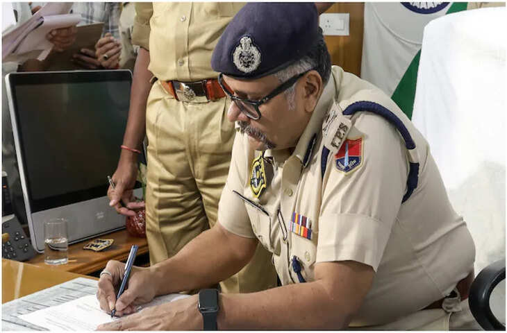 जयपुर में गर्भवती महिला से छेड़छाड़ के करीब 1 महीने बाद SHO लाइन हाजिर, इन 4 CI के भी हुए तबादले