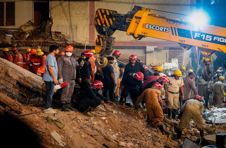 सत्य निकेतन में 7 मंजिला इमारत गिरने से मचा हड़कंप, कमजोर नींव और अतिरिक्त मंजिलें बनीं हादसे की वजह?