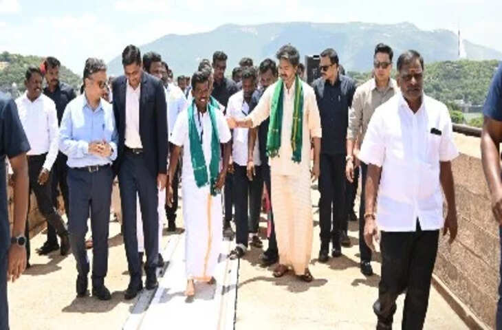 तमिलनाडु में किसानों और शिक्षकों को बड़ी राहत, CM विजय ने प्रदर्शन के दौरान दर्ज केस वापस लेने का किया ऐलान