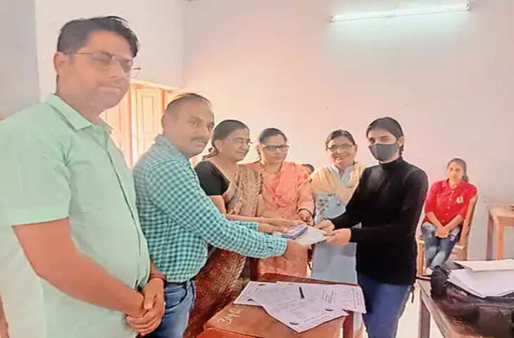 Churu चूरू गर्ल्स कॉलेज में आयोजित : रासेयो कैंप के तहत तंबाकू नियंत्रण कार्यशाला का आयोजन किया गया