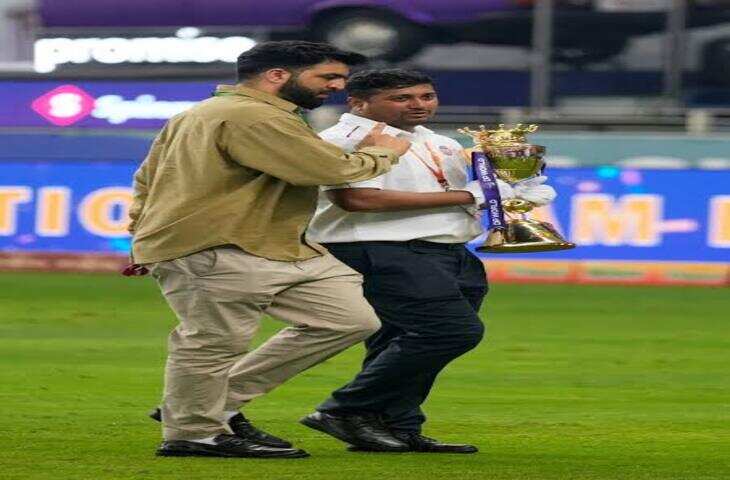 Women Asia Cup 2026: खिताब जीतने के बाद ट्रॉफी लेने मंच पर नहीं पहुंची भारतीय टीम, मोहसिन नकवी को लेकर मचा विवाद