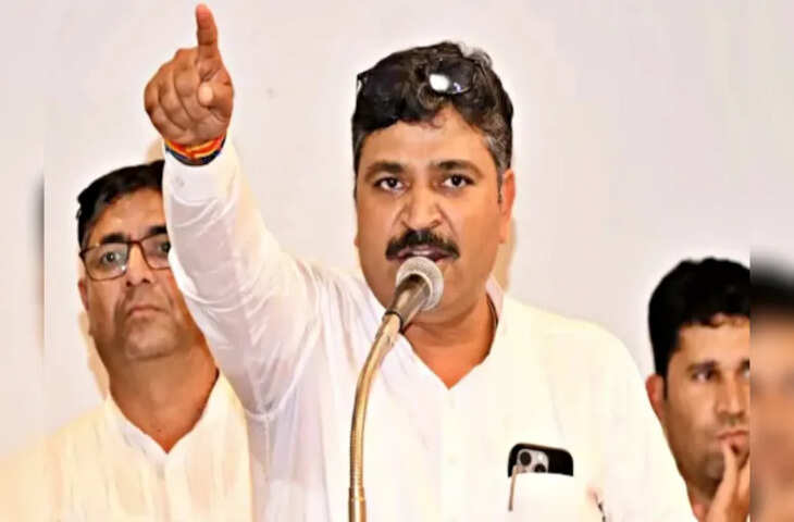 कांग्रेस के पंचायत राज सम्मेलन में टीकाराम जूली ने केंद्र और राज्य सरकार पर साधा निशाना, मनरेगा को खत्म करने का आरोप