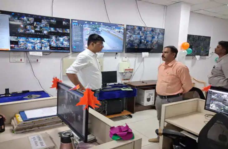 बुरहानपुर में त्योहारों से पहले SP का औचक निरीक्षण, CCTV निगरानी बढ़ाने के निर्देश; जुलूस और कांवड़ यात्राओं के लिए बनेगा सुरक्षा प्लान