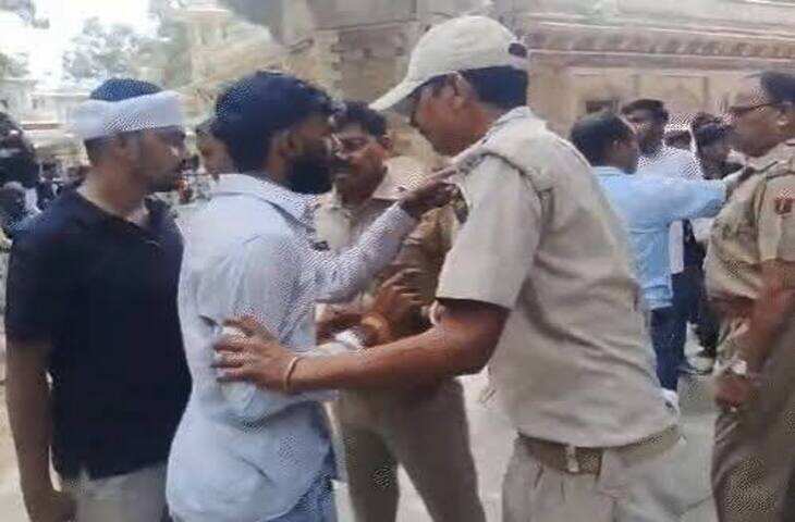 कोटा के सरकारी कॉलेज में NSUI-ABVP कार्यकर्ताओं के बीच जमकर बवाल, धक्का-मुक्की और मारपीट का वीडियो वायरल, बीच-बचाव में थानाधिकारी दो बार गिरे