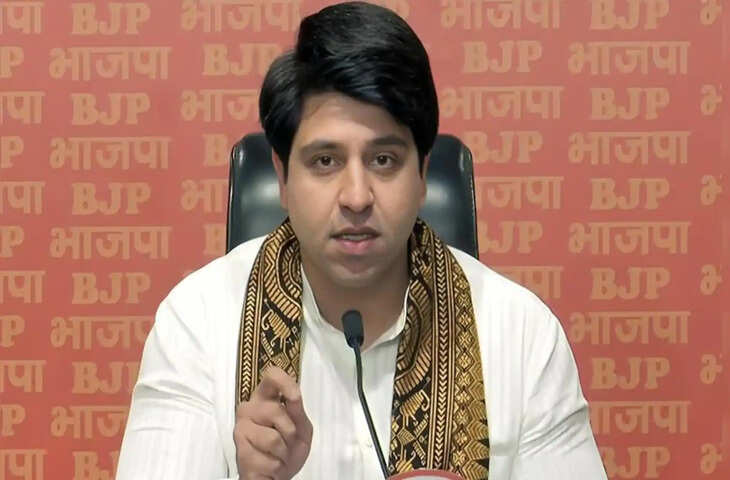 BJP को बड़ा झटका! शहजाद पूनावाला ने दिया इस्तीफा, जानें क्यों छोड़ी भारतीय जनता पार्टी और क्या है पूरा मामला​​​​​​​