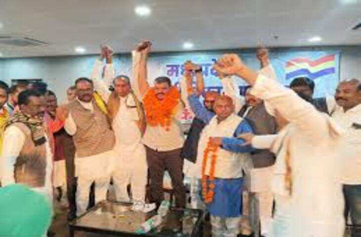 कटिहार में हूल दिवस पर गूंजा शहीदों का सम्मान: मुंडा टोला में श्रद्धा के साथ मनाया गया कार्यक्रम
