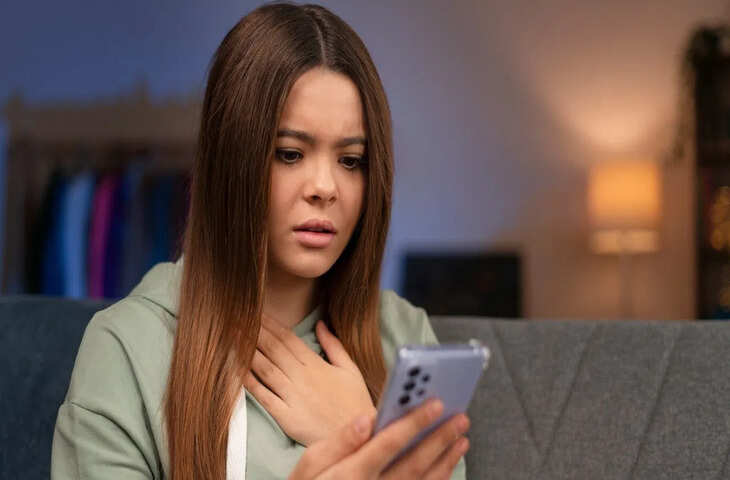 लाखों लोग कर रहे हैं ये बड़ी गलती! सेकेंड हैंड स्मार्टफोन खरीदते समय नहीं चेक की ये चीज छे पछताना पड़ेगा&nbsp;