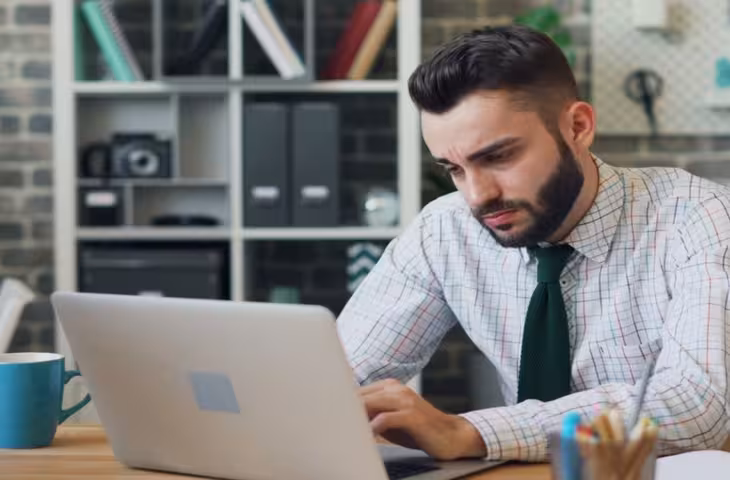 Job जाने का डर और मेहनत का सही फल न मिलने से हैं परेशान? अपनाएं ये आसान उपाय