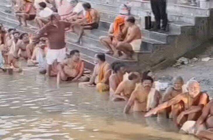 उन्नाव के आनंद घाट पर सर्वपितृ अमावस्या के साथ पितृपक्ष संपन्न, तर्पण-पिंडदान कर पूर्वजों को दी विदाई