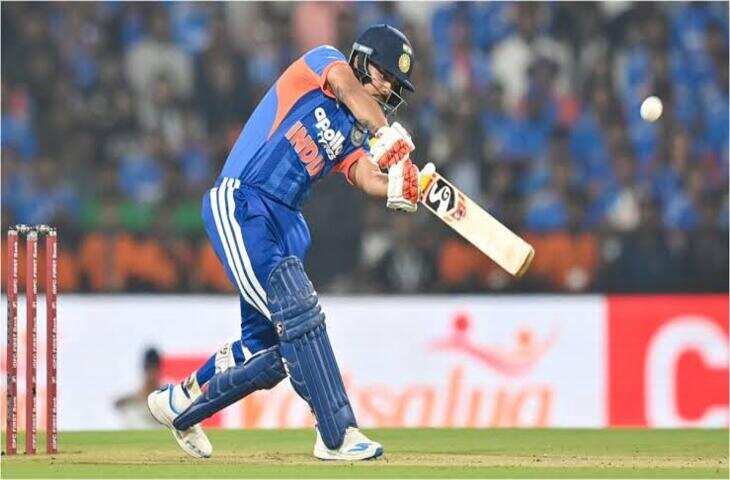 IND vs NZ 1st T20 LIVE: संजू सैमसन की तूफानी बल्लेबाजी, 67 रन बनाकर मचा रहे धमाल; अभिषेक शर्मा आउट, भारत को 226 रन का लक्ष्य