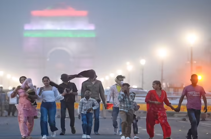 दिल्ली-एनसीआर मौसम अपडेट: तेज गर्मी के बाद आंधी-बारिश की संभावना, लोगों को राहत की उम्मीद