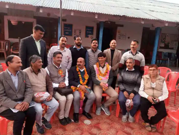 Shimla हिमाचल प्रधानाध्यापक संघ की मांग आगामी सत्र में विद्यार्थियों की के आधार पर डीनोटिफाइड तय किया जाए