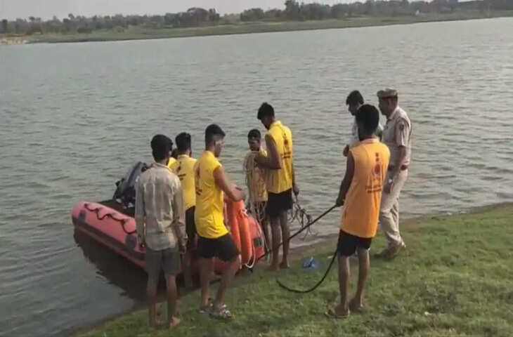 बांसवाड़ा में माही नदी हादसा, वीडियो में देखें नाव पलटने से 2 लोग लापता; रेस्क्यू ऑपरेशन जारी