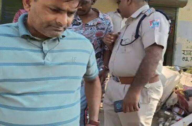 अजमेर में रेलवे चोरी के माल की बरामदगी के दौरान हंगामा, वीडियो में जाने आरोपी की पत्नी RPF वाहन के आगे लेटी