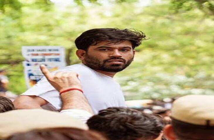 तिरंगा फहराने पर पाबंदी? दिल्ली पुलिस के नोटिस पर भड़के अभिजीत दीपके, पुलिस के सामने रखी अपनी बात