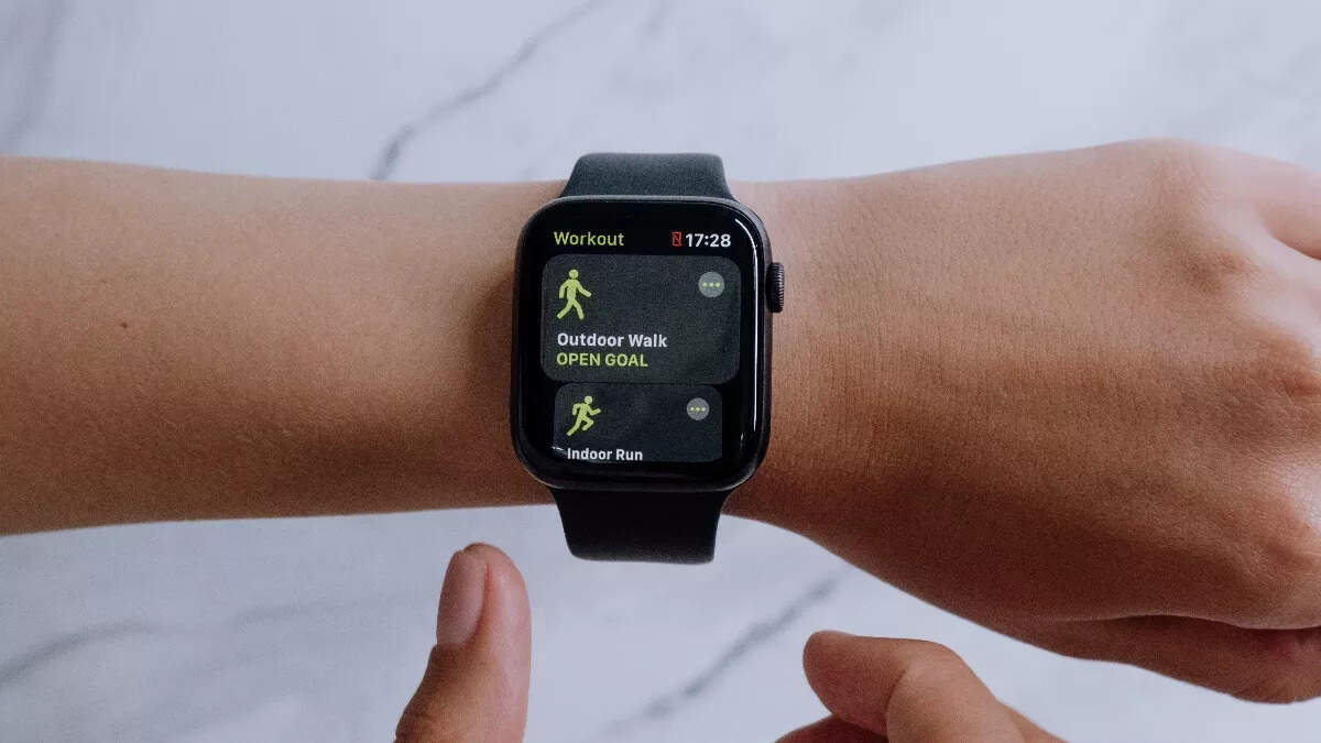 You will get these special features in a powerful Smartwatch with