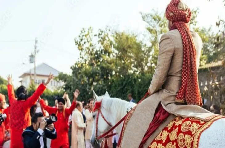 बारात लेकर जा रहा था दूल्हा, अचानक लड़के ने रोका, बोला- अंगूठा दिखाओ, फिर किया ये काम, भौचक्का रह गए सभी