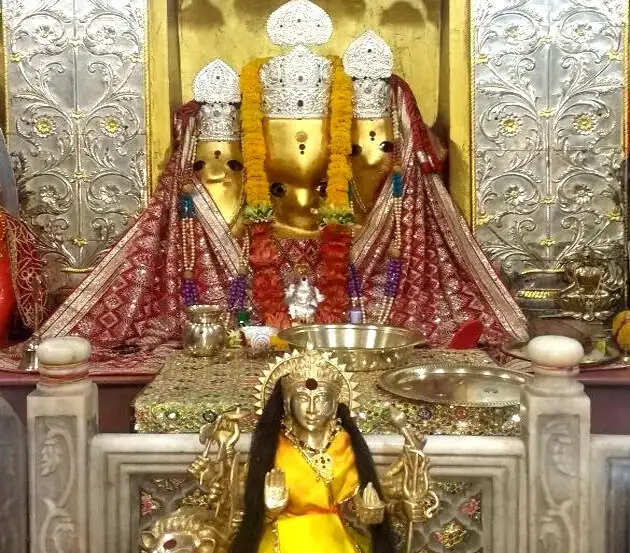 know everything about bagulamukhi maa temple in datia