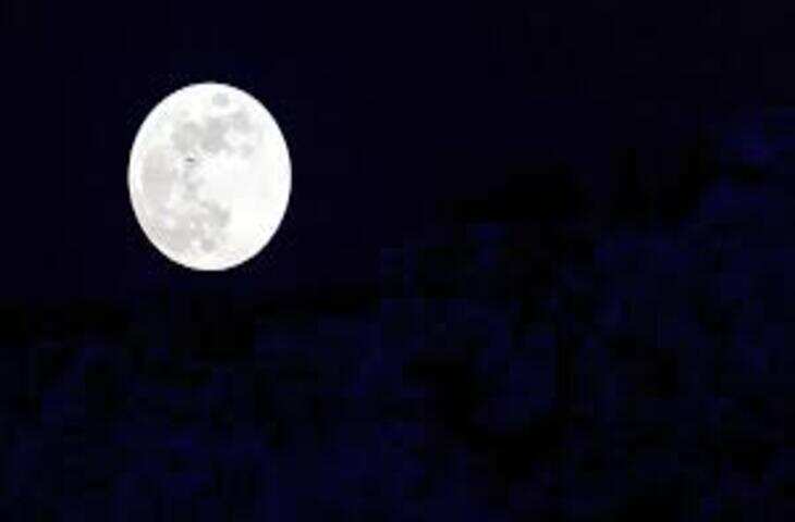 Blue Moon 2026: आज शाम दिखेगा दुर्लभ खगोलीय नजारा, जानिए क्या होता है &lsquo;ब्लू मून&rsquo;