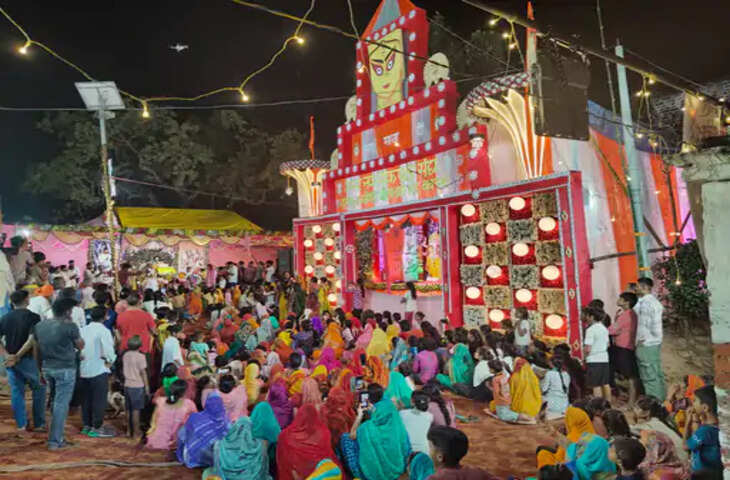 भागवत कथा में कृष्ण-सुदामा मिलन की झांकी देख भावुक हुए श्रद्धालु, मित्र को देखकर नंगे पांव दौड़े भगवान श्रीकृष्ण