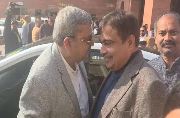 जब गडकरी को रोककर TMC सांसद कल्याण बनर्जी ने पूछा- एक भी घुसपैठिया मिला क्या? जवाब पर लगे संसद में जोरदार ठहाके