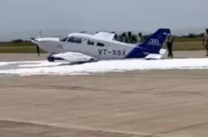 उड़ान के दौरान गायब हुआ ट्रेनी विमान का बायां टायर, डेढ़ घंटे बाद ट्रेनर और पायलट को चला पता