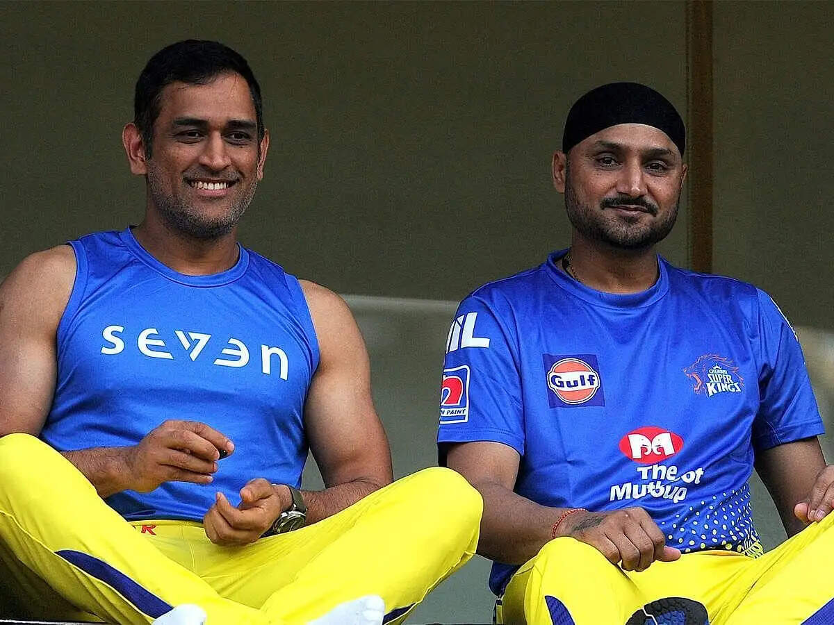 MS Dhoni Harbhajan Singh