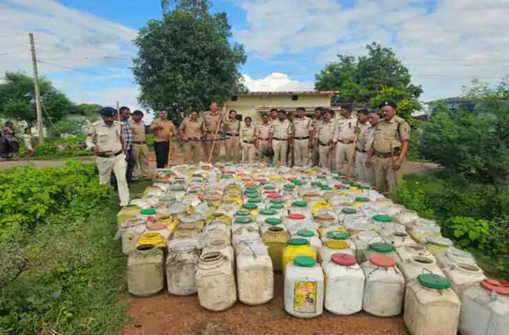 कटनी में अवैध शराब पर पुलिस का बड़ा एक्शन: खिरहनी में 4 लाख का लहान नष्ट, सिहुड़ी से 3 गिरफ्तार; 16 लीटर कच्ची शराब जब्त