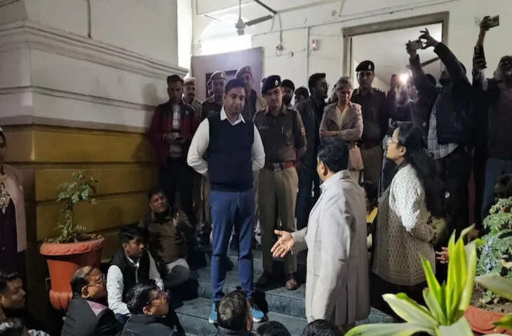 अजमेर में XEN की पिटाई के बाद समर्थन में आए कई विभागों के अधिकारी, 8 विधानसभा क्षेत्र में विकास कार्य ठप