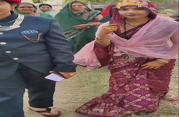 गजब हो गया!&nbsp;गांव में दो लड़कियों ने आपस में ही ले लिए सात फेरे, वायरल वीडियो देख आपके भी उड़ जाएंगे तोते&nbsp;