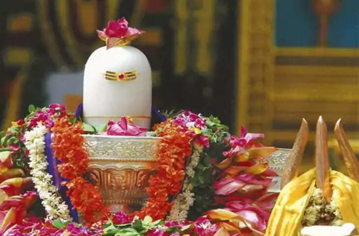 महाकाल की श्रावण सवारी के चलते बड़ा फैसला, उज्जैन में सोमवार को स्कूलों की छुट्टी, रविवार को लगेंगी कक्षाएं