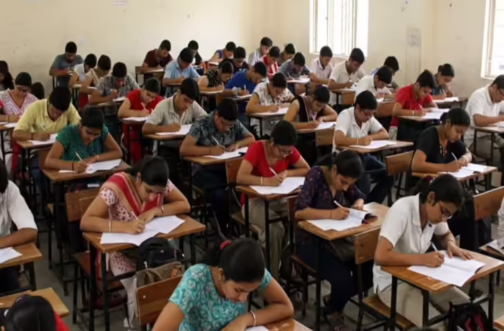 NEET-UG परीक्षा अब ऑनलाइन मोड में: पेपर लीक के बाद बड़ा फैसला, एक्सक्लुसीव फुटेज में जानिए अगले सत्र से होगी नई व्यवस्था लागू&nbsp;