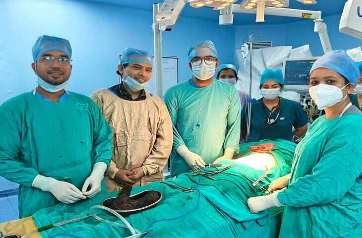 शिवपुरी में 14 साल की बच्ची के पेट से निकला बालों का बड़ा गुच्छा, 90 फीसदी हिस्से में फैला था