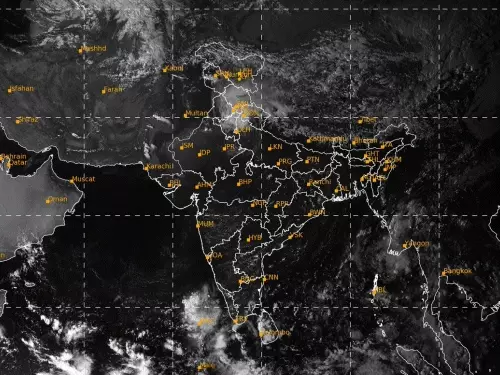 Weather Update: लखनऊ में बाढ़ से 3 लाख लोग प्रभावित, हरियाणा में बारिश से धान भीगा; पहाड़ों पर बर्फबारी से बढ़ी ठंड