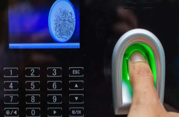 &lsquo;हर दिन लगाओ अंगूठा, तभी मिलेगा वेतन&rsquo;&hellip; UP में डॉक्टरों और स्वास्थ्य कर्मियों की बायोमेट्रिक अटेंडेंस अनिवार्य