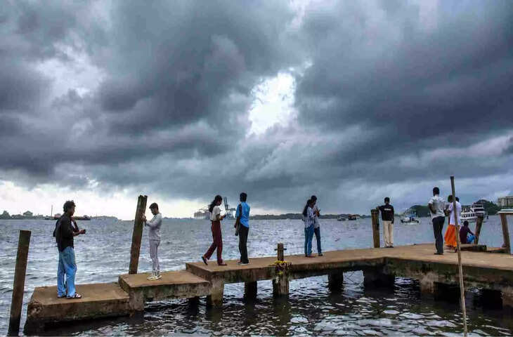 Monsoon 2026: 48 घंटे में 7 राज्यों को पार कर गया मॉनसून, यूपी-दिल्ली समेत कई इलाकों में कब बरसेंगे बादल&nbsp;