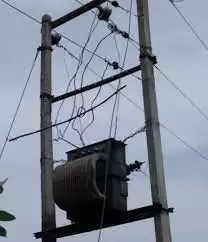 Jamshedpur सांवनिया के चकमा गांव में 3 महीने से बिजली ट्रांसफार्मर खराब