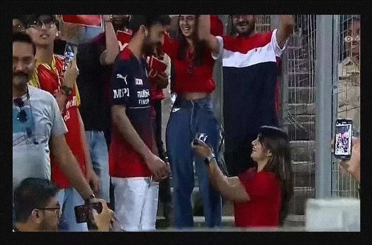 girl propose her boy friend during rcb vs csk--1-1111