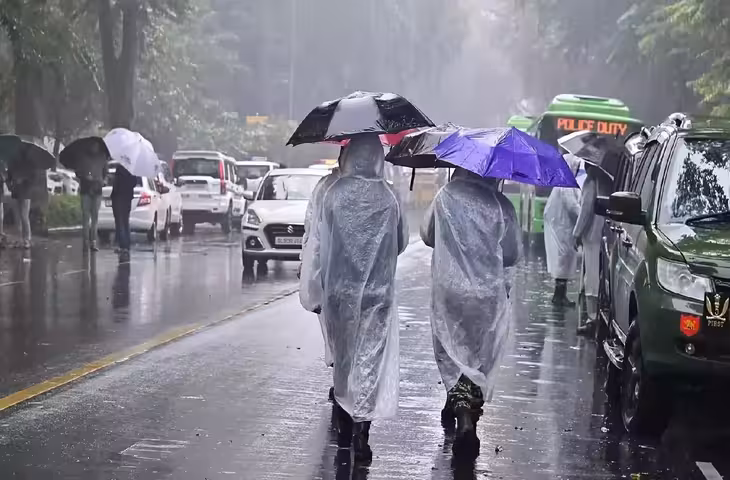 Weather Tomorrow: 19 अगस्त को कई राज्योंWeather Tomorrow: 19 अगस्त को कई राज्यों में बरसेंगे बादल, दिल्ली-बिहार-UP समेत इन जगहों पर भारी बारिश का अलर्ट में बरसेंगे बादल, दिल्ली-बिहार-UP समेत इन जगहों पर भारी बारिश का अलर्ट