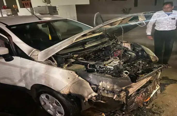 Ajmer के भाजपा नेता की कार में अनजान लोगों ने लगाई आग, बीते एक माह में ये तीसरी वारदात