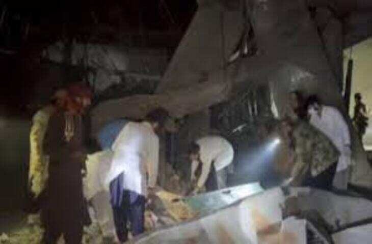 पाकिस्तान की अफगानिस्तान पर एयरस्ट्राइक, 13 लोगों की मौत का दावा; वीडियो में देंखे तालिबान ने लगाया गंभीर आरोप