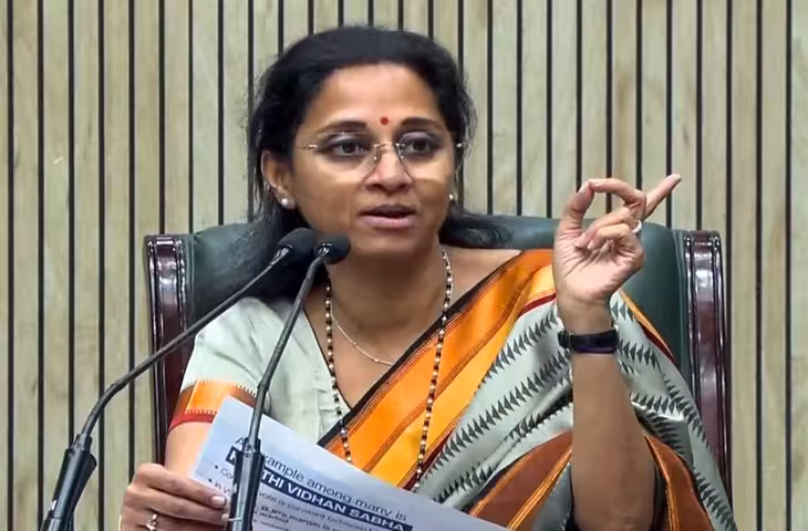 सुप्रिया सुले ने महाराष्ट्र सरकार पर साधा निशाना, बोलीं- अमित ठाकरे पर FIR हुई, लेकिन अजित पवार की मौत पर नहीं