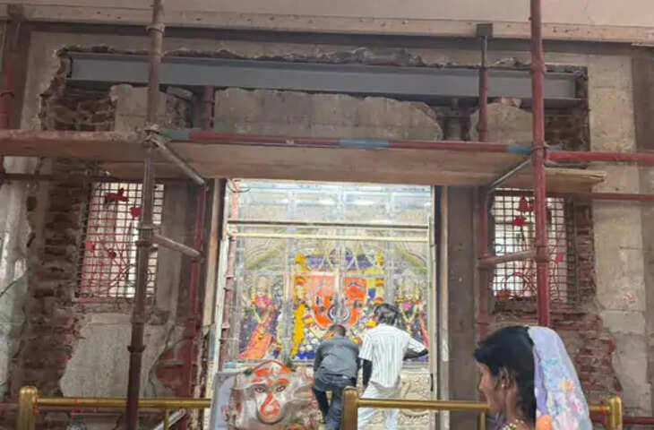 श्रद्धालुओं की सुविधा के लिए गर्भगृह का गेट होगा चौड़ा, खजराना गणेश मंदिर में चल रहा निर्माण कार्य