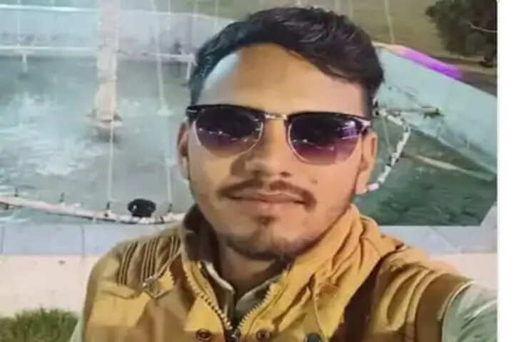 हाथरस में पेड़ से लटका मिला आलू व्यापारी का शव, जांच में जुटी पुलिस
