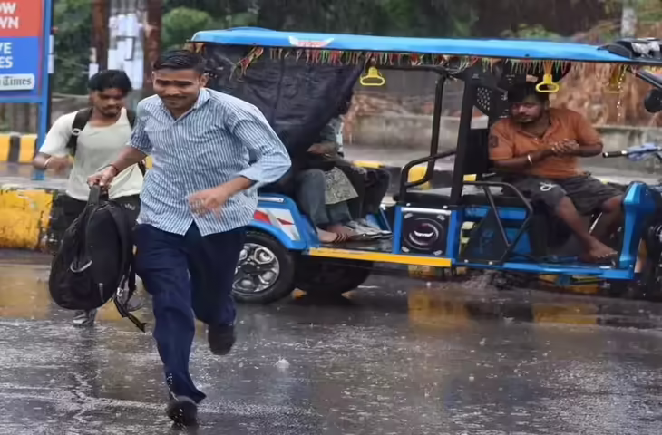 उत्तर प्रदेश में मौसम बदला, तेज बारिश और आंधी के साथ ठंडक की बढ़त, IMD ने जारी किया हाई अलर्ट​​​​​​​