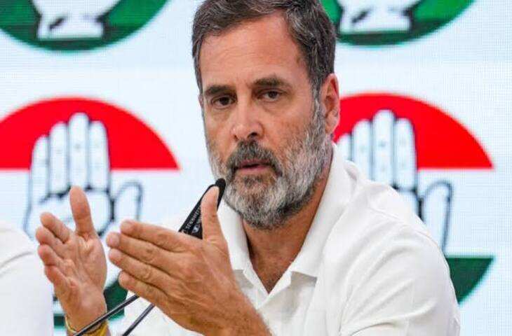 EC मार्च में हंगामा! राहुल गांधी बोले&mdash; 300 सांसदों को बंधक जैसी स्थिति में क्यों रखा? क्या सच से डर रही है सरकार?
